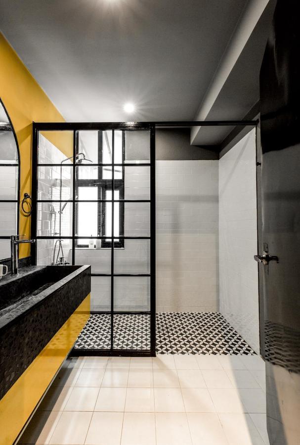 Circadian Industrial Studios On Nguyen Hue Хошимин Екстериор снимка